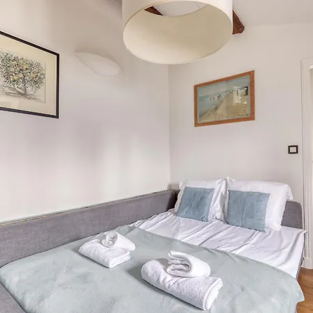 Apartment Homely & Pleasant T2 Flat In The Heart Of *