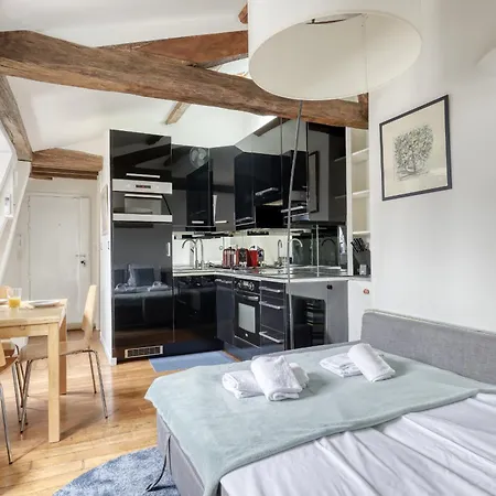 Homely & Pleasant T2 Flat In The Heart Of Apartment