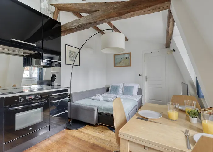 Homely & Pleasant T2 Flat In The Heart Of Appartement